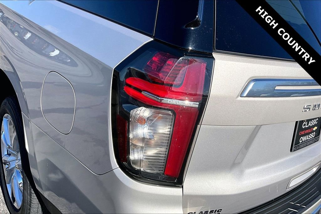 Used 2022 Chevrolet Suburban High Country AWD/4WD image 22