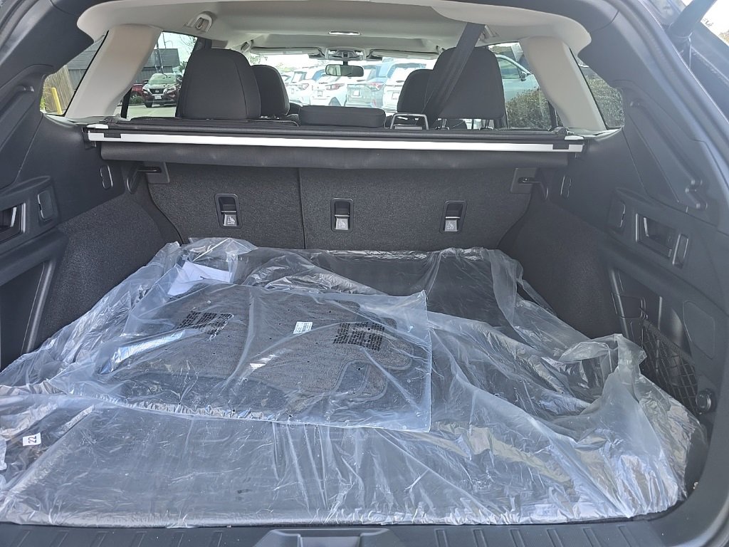 Used 2025 Subaru Outback Premium image 31