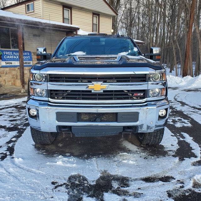 Used 2017 Chevrolet Silverado 3500 LTZ w/ Duramax Plus Package AWD/4WD image 9