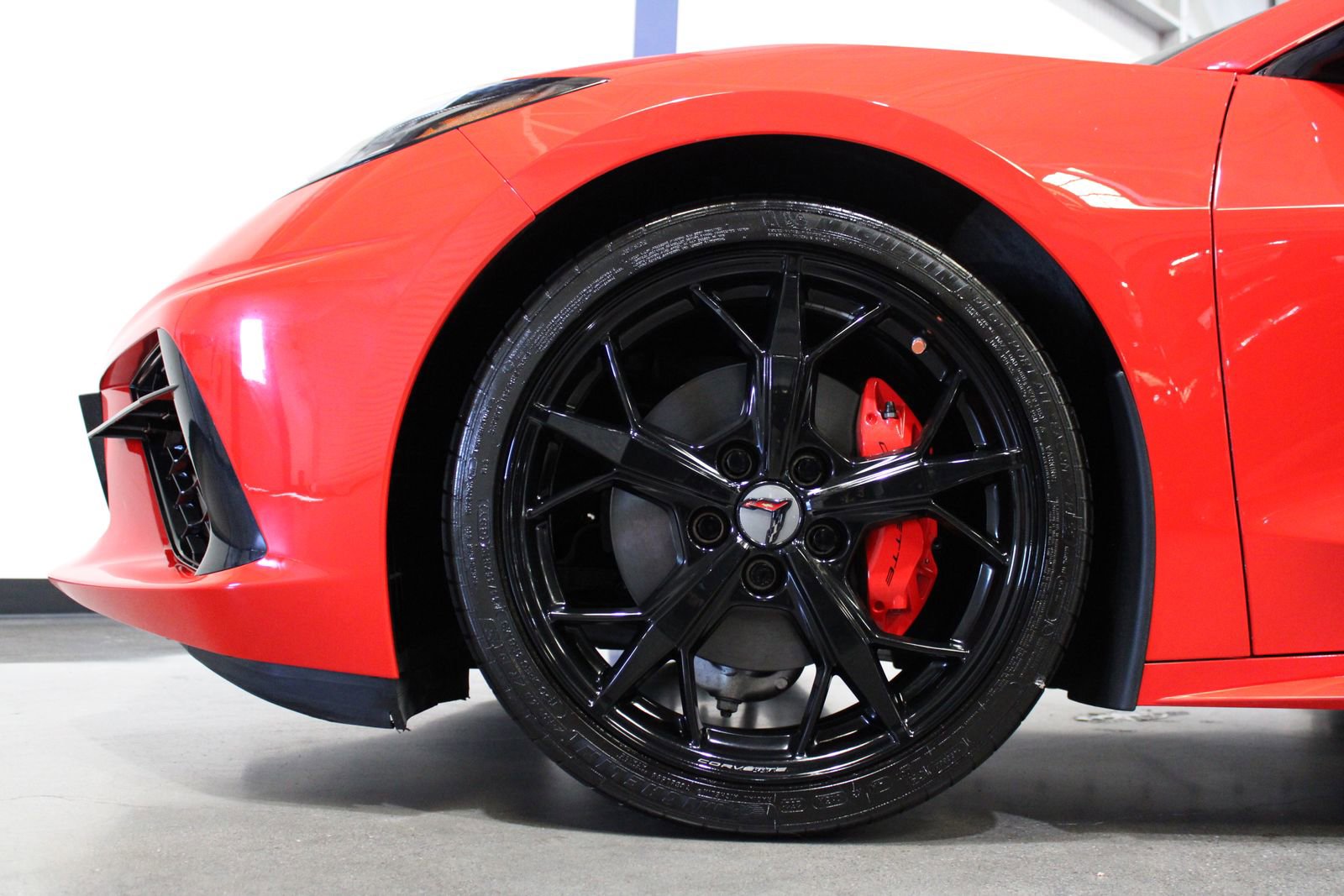 Used 2021 Chevrolet Corvette Stingray Coupe w/ 1LT RWD image 13