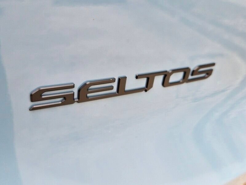 New 2027 Kia Seltos X-Line S w/ X-Line S Premium Package AWD/4WD image 6