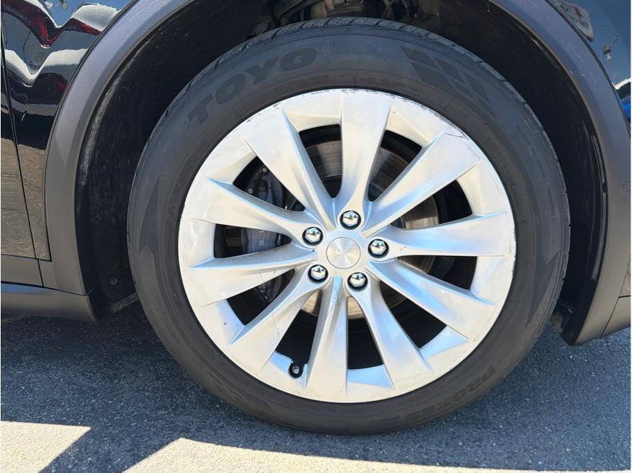 Used 2017 Tesla Model X 100D AWD/4WD image 37