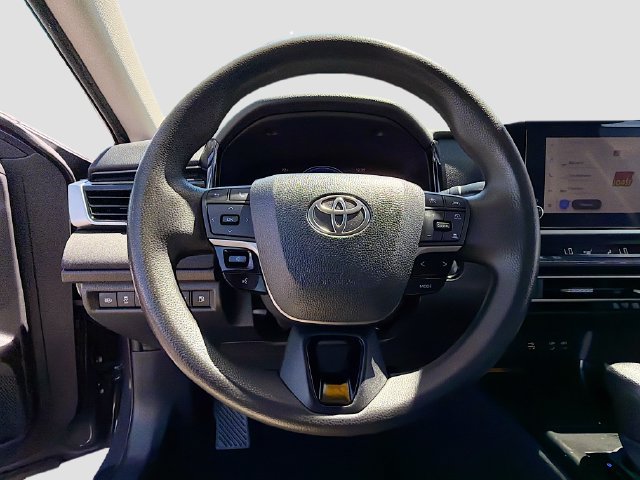 Used 2025 Toyota Camry LE FWD image 11