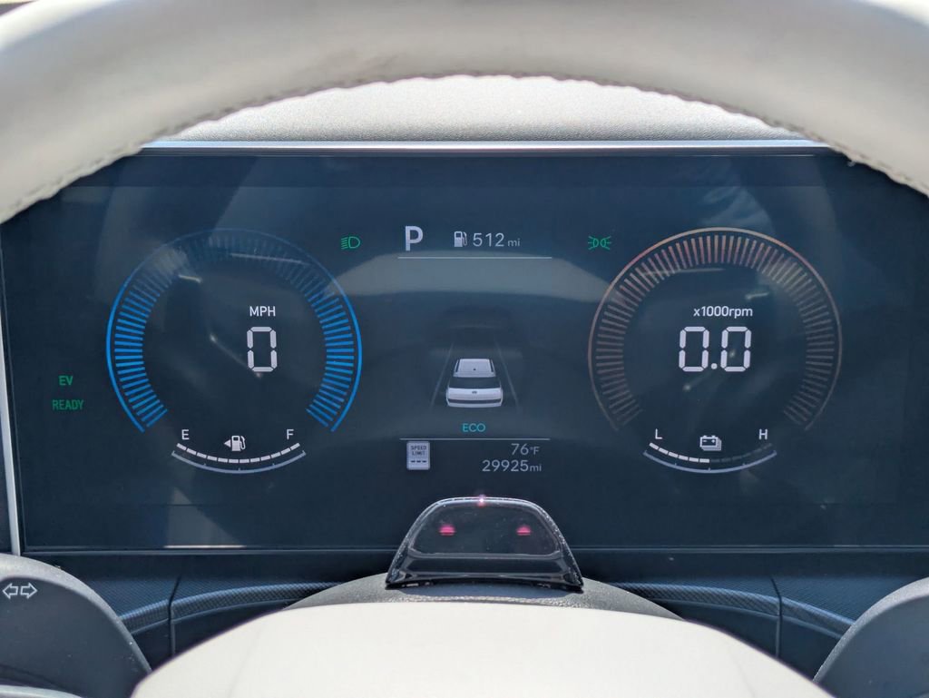 Used 2025 Hyundai Santa Fe SEL AWD/4WD image 16