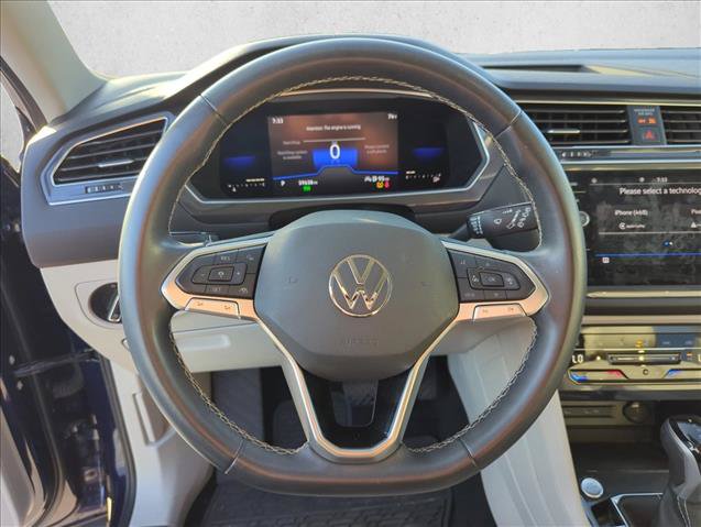 Used 2022 Volkswagen Tiguan SE FWD image 12