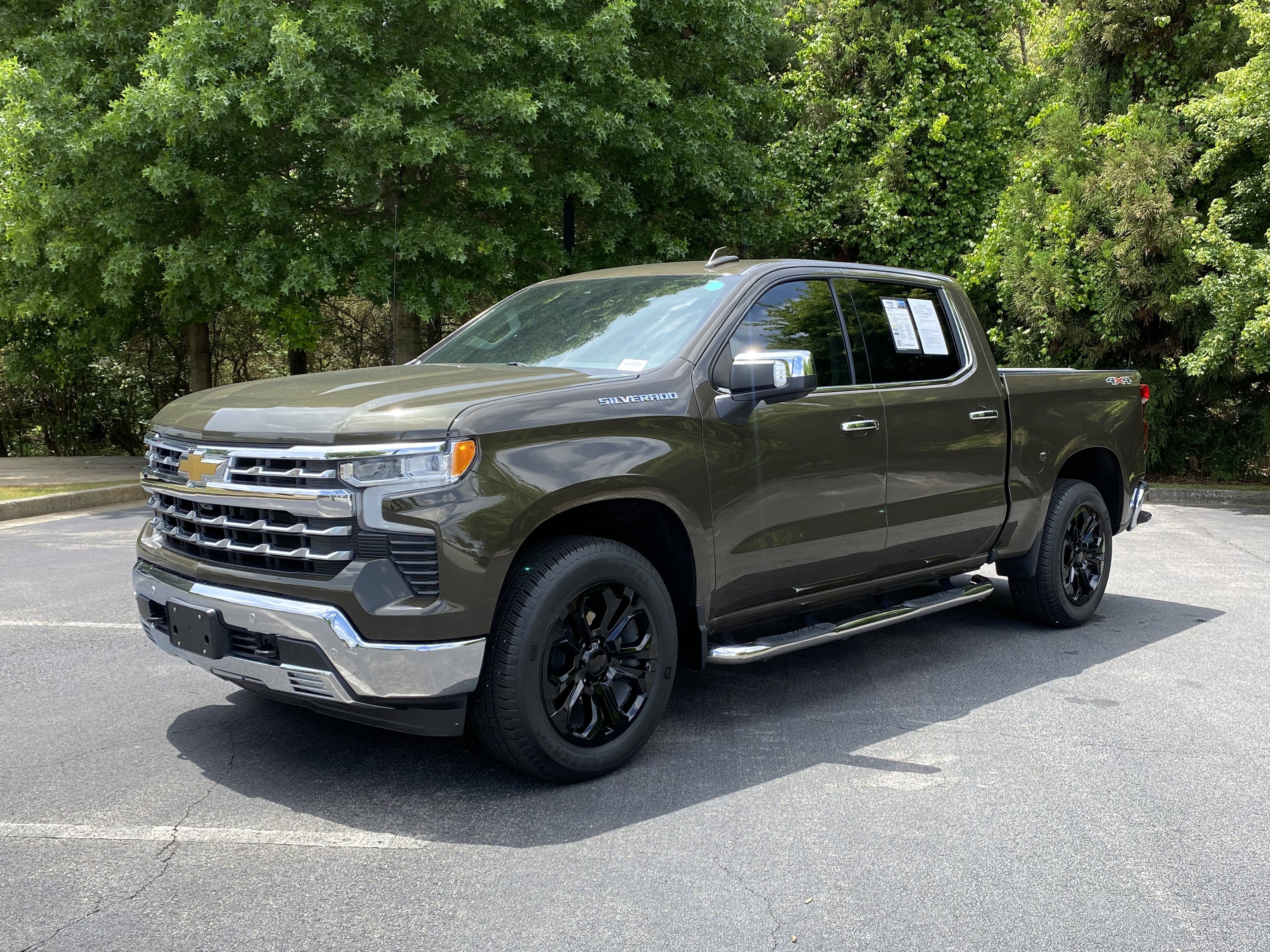 Used 2023 Chevrolet Silverado 1500 LTZ AWD/4WD image 5