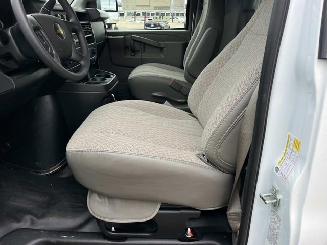 New 2025 Chevrolet Express 3500 w/ Power Convenience Package image 22