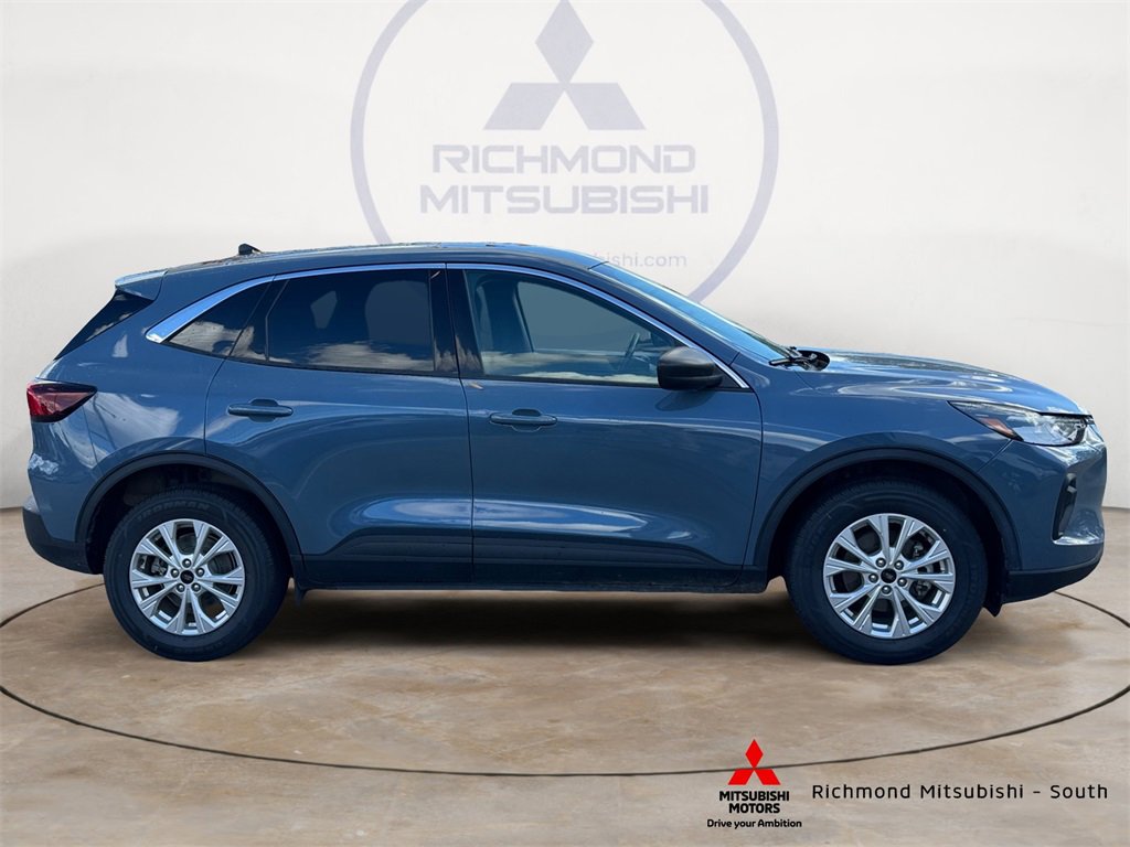 Used 2024 Ford Escape Active image 2