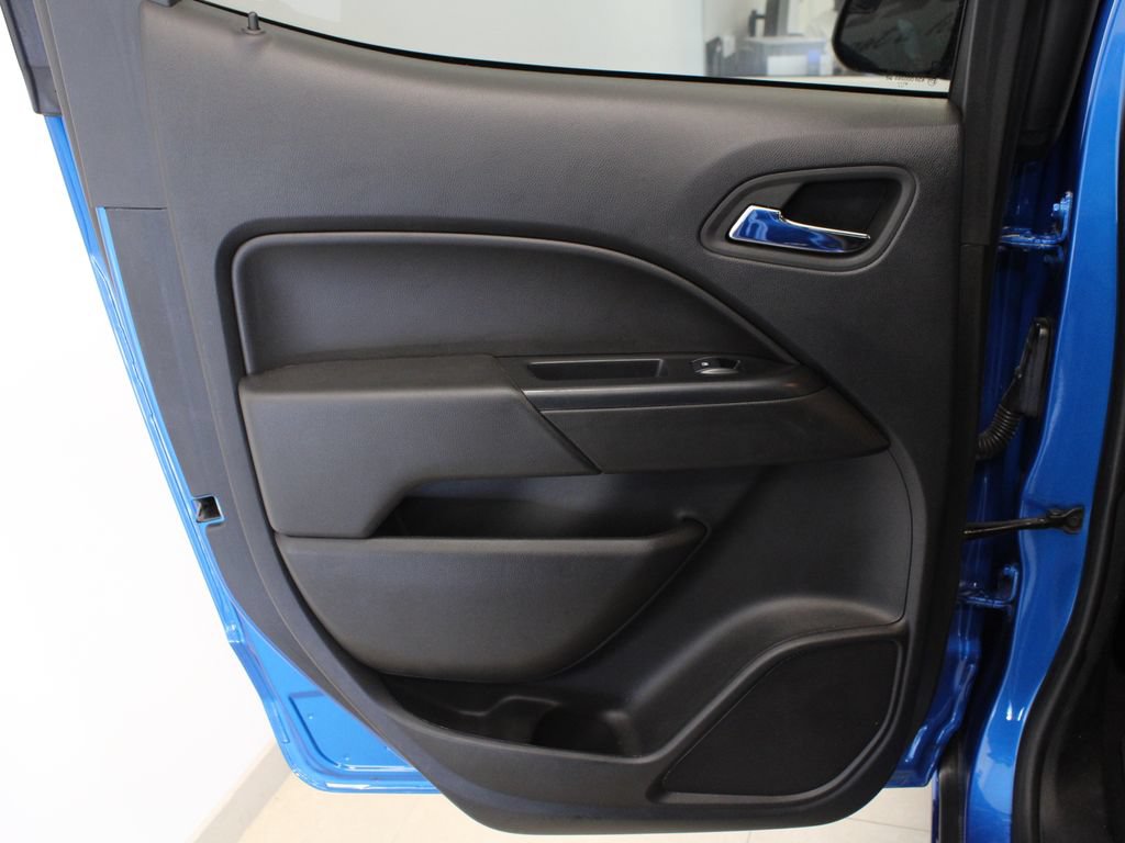 Used 2022 Chevrolet Colorado LT w/ Safety Package RWD image 26