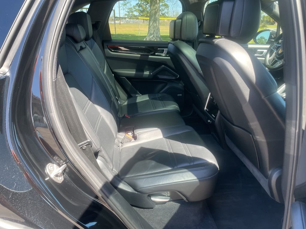 Used 2019 Porsche Cayenne image 15