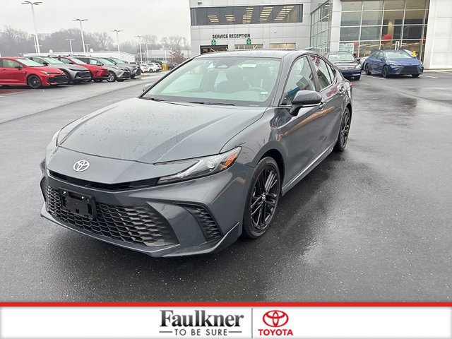 Used 2025 Toyota Camry SE image 18