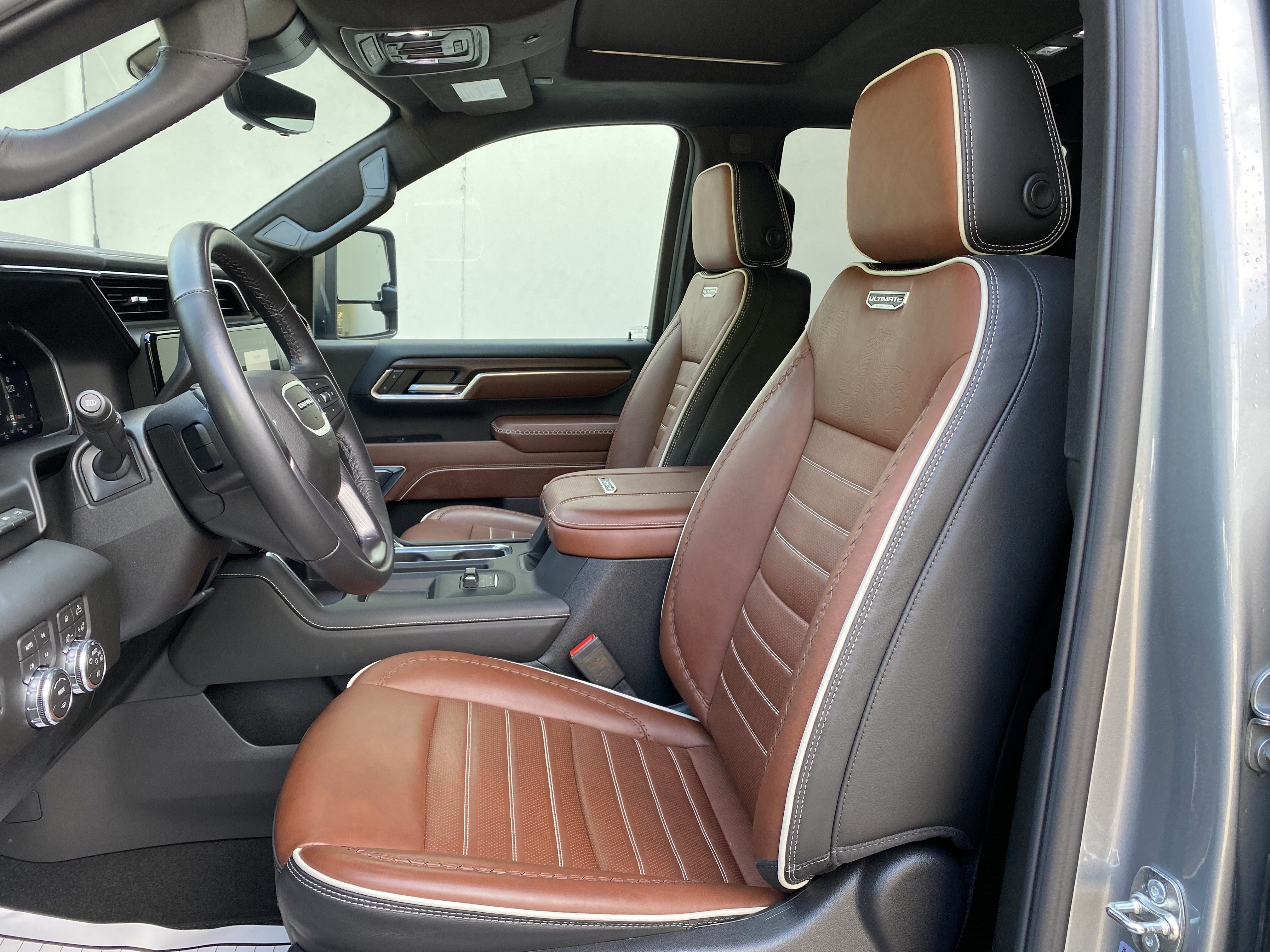 Used 2026 GMC Sierra 2500 Denali Ultimate AWD/4WD image 16