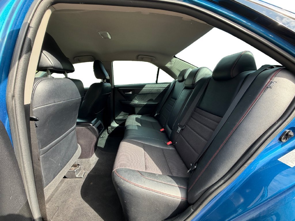 Used 2017 Toyota Camry SE FWD image 14