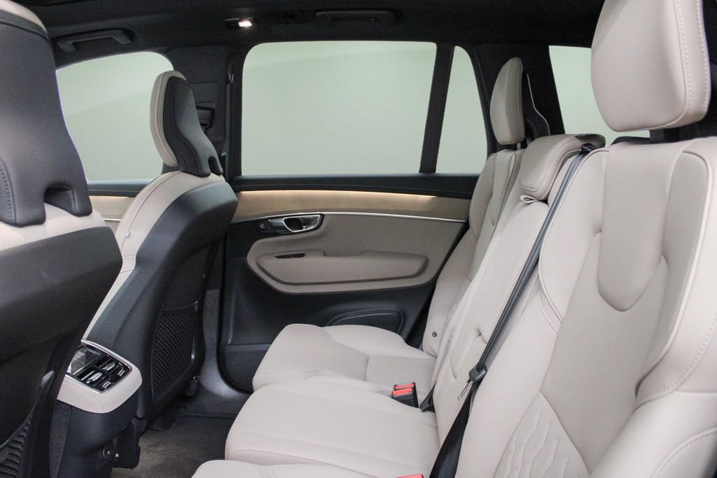 New 2026 Volvo XC90 B5 Core AWD/4WD image 26