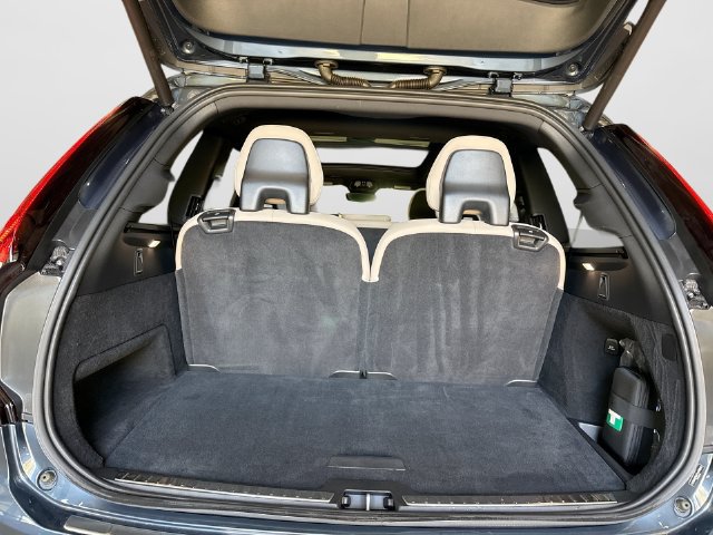 Certified 2026 Volvo XC90 B6 Plus AWD/4WD image 25