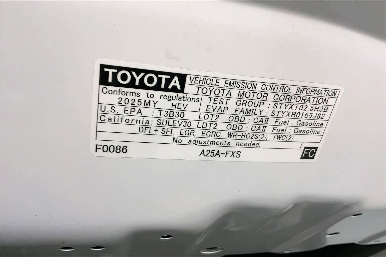 Used 2025 Toyota RAV4 XLE AWD/4WD image 31