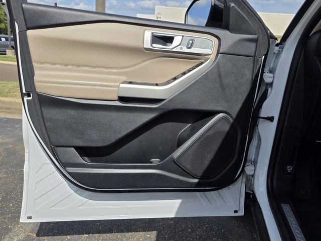 Certified 2022 Ford Explorer Limited RWD image 14