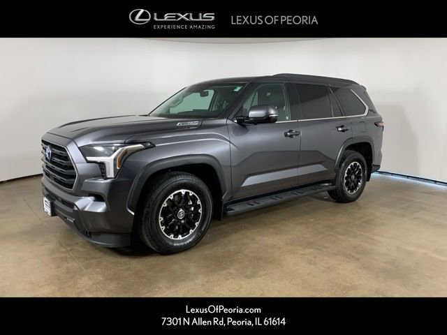 Used 2023 Toyota Sequoia SR5 w/ SR5 Premium Package AWD/4WD video 1