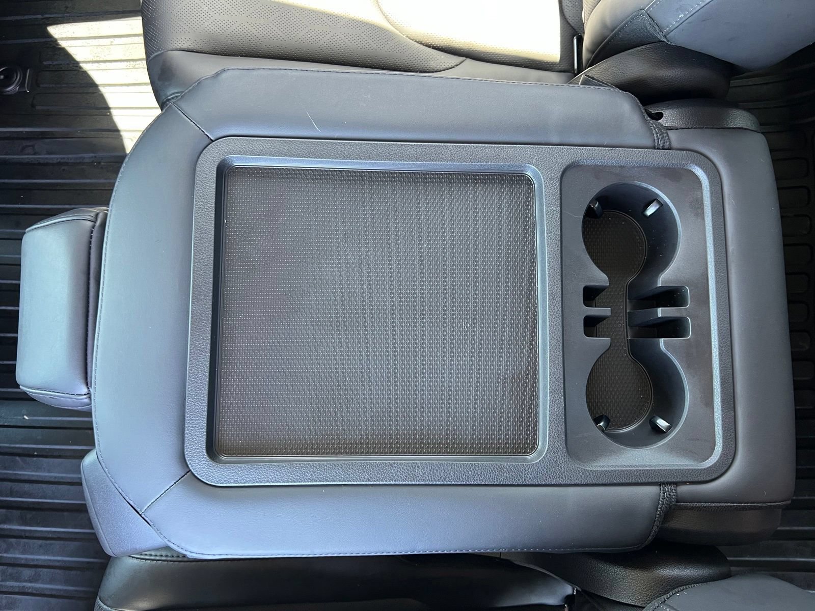 Used 2024 Kia Carnival LX FWD image 50