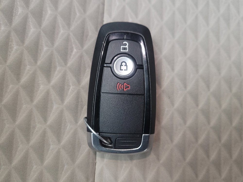 Used 2021 Ford Escape SE image 32