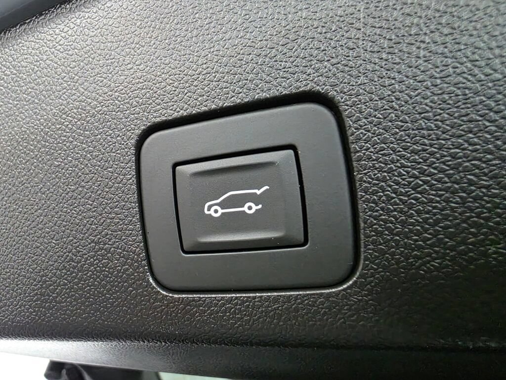 Used 2026 Buick Encore GX Sport Touring w/ Comfort Package AWD/4WD image 18