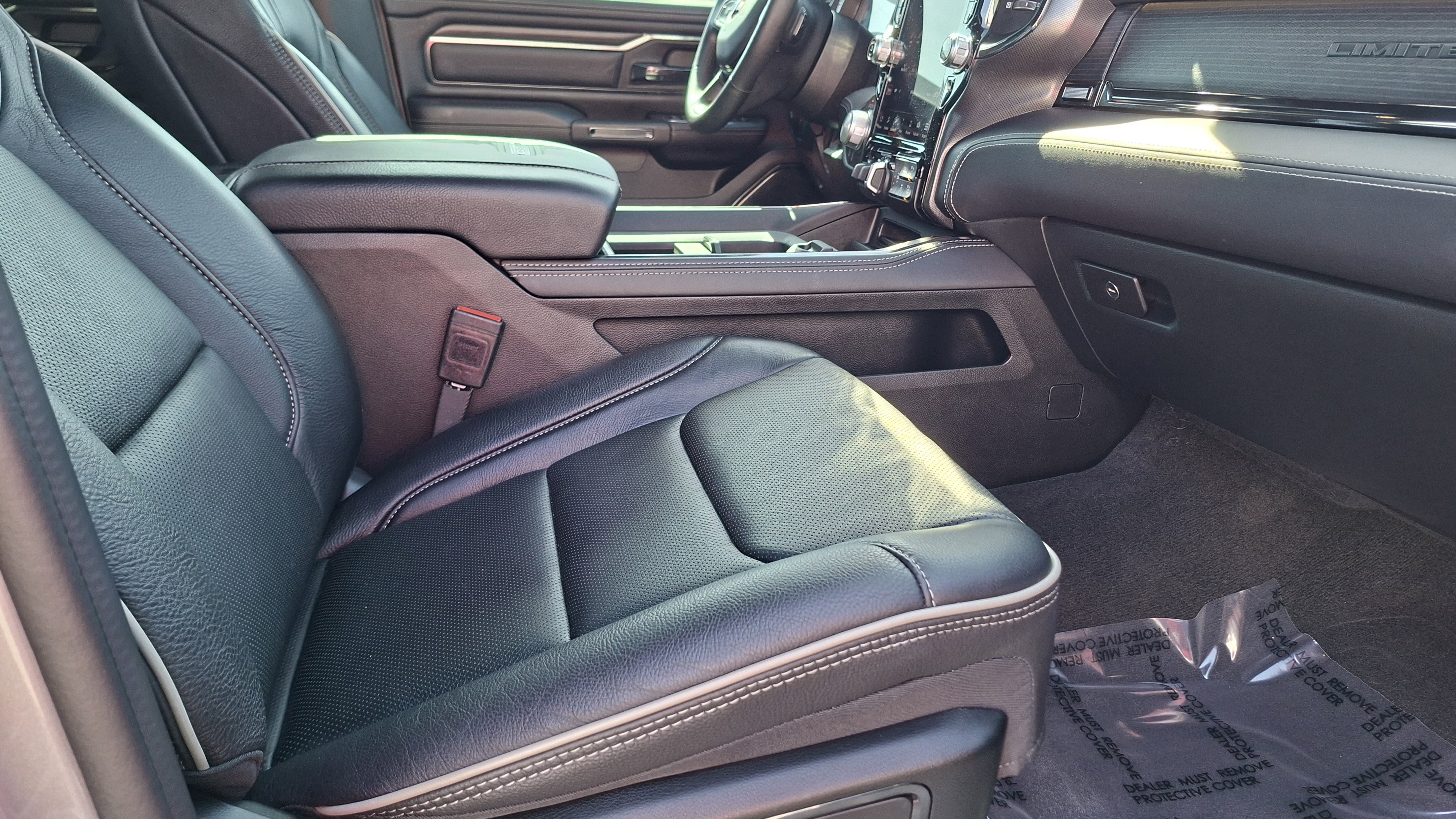 Used 2024 RAM 1500 Limited AWD/4WD image 26