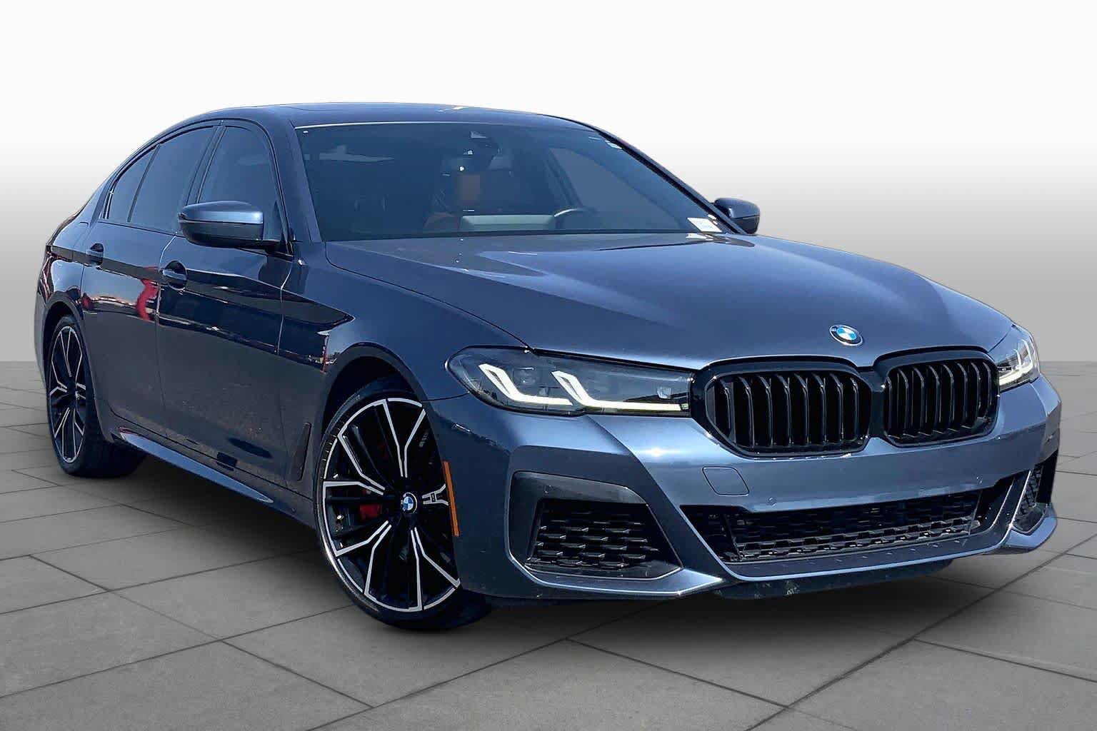 Used 2023 BMW 540i w/ M Sport Package RWD image 3
