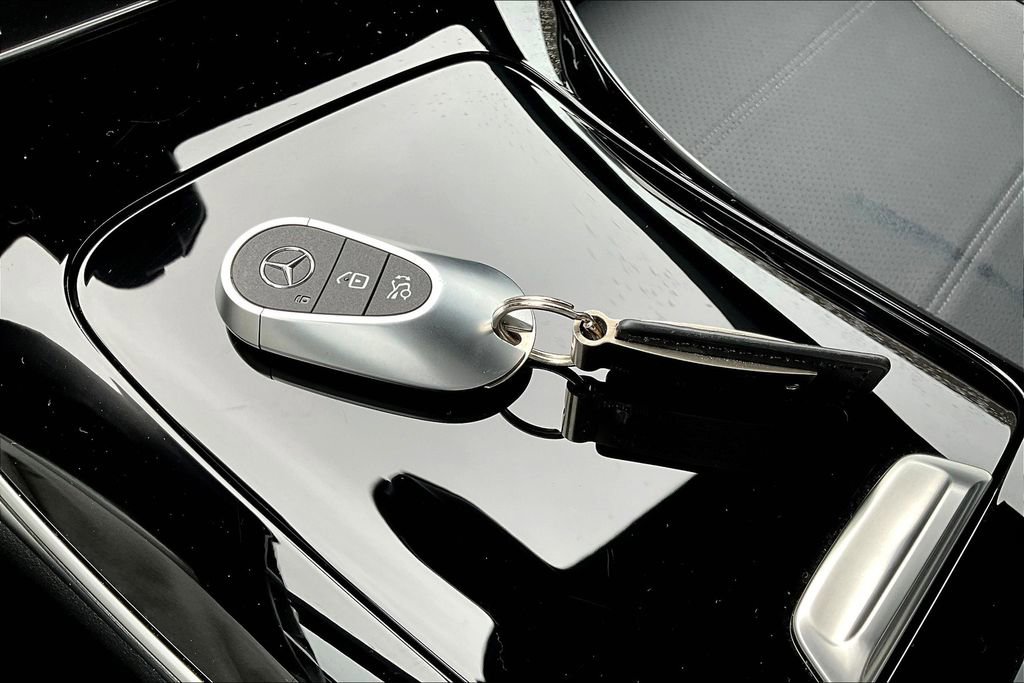 Certified 2025 Mercedes-Benz C 300 4MATIC Sedan image 10