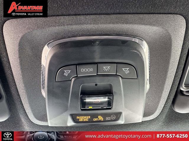 Used 2023 Toyota Corolla SE w/ Carpet Mat Package (TMS) FWD image 36