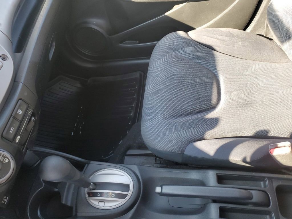 Used 2010 Honda Fit Sport image 15