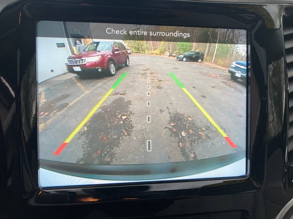 Used 2021 Jeep Cherokee Limited image 24