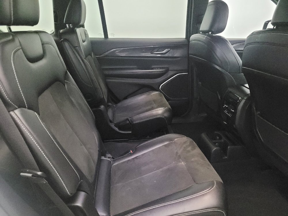 Used 2022 Jeep Grand Cherokee L Laredo image 19