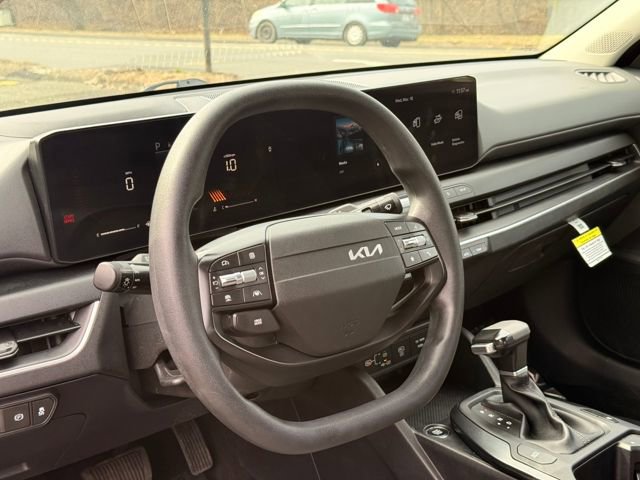 Used 2025 Kia K4 LXS image 27