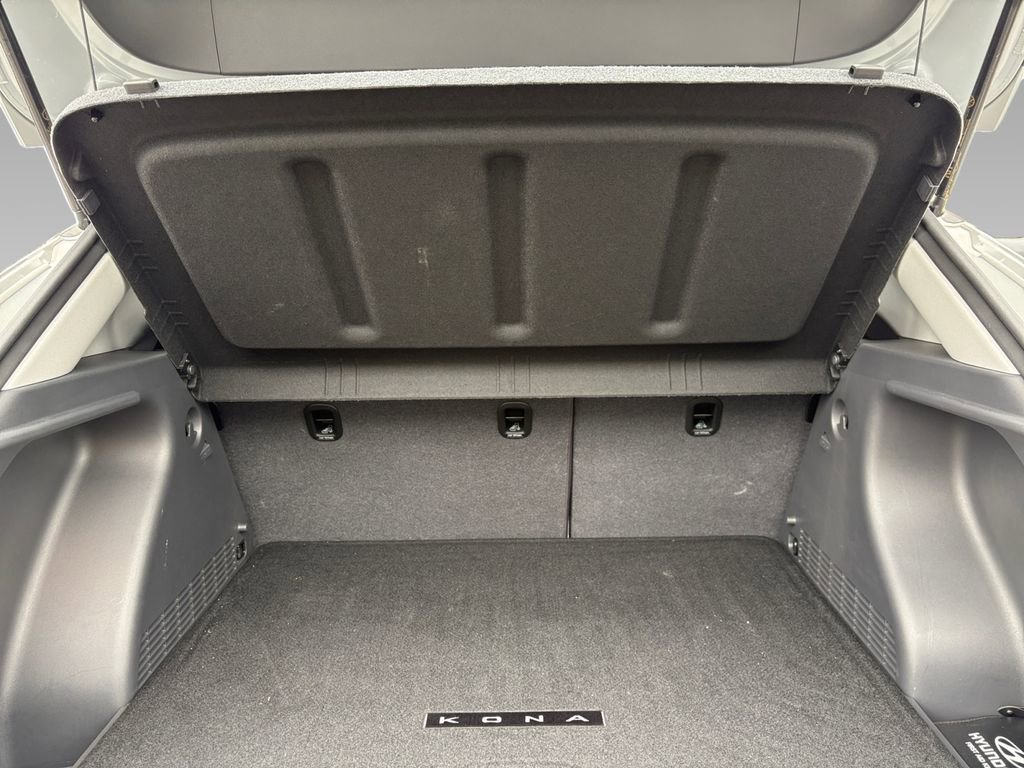 Used 2025 Hyundai Kona SEL FWD image 21