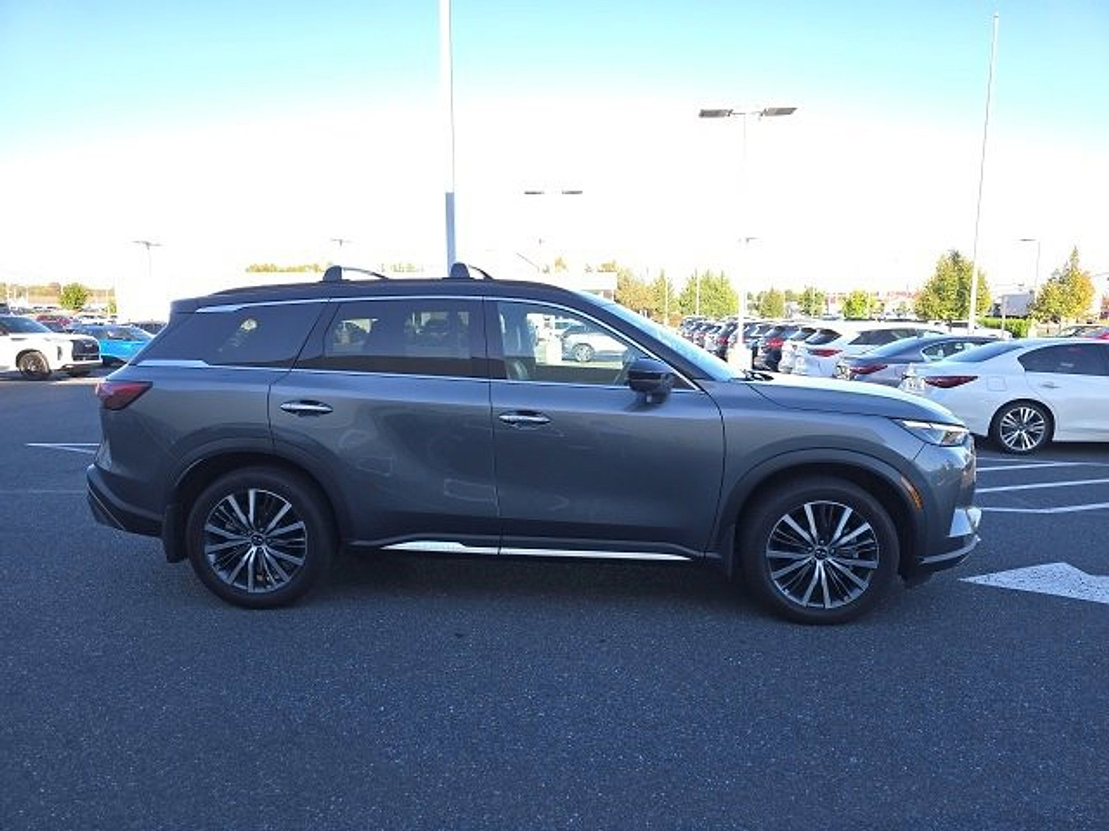 Certified 2025 INFINITI QX60 Autograph w/ Cargo Package image 8