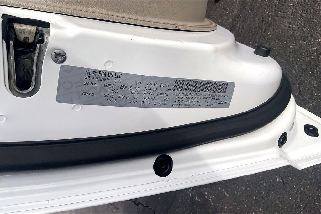 Used 2020 Dodge Grand Caravan SXT image 21