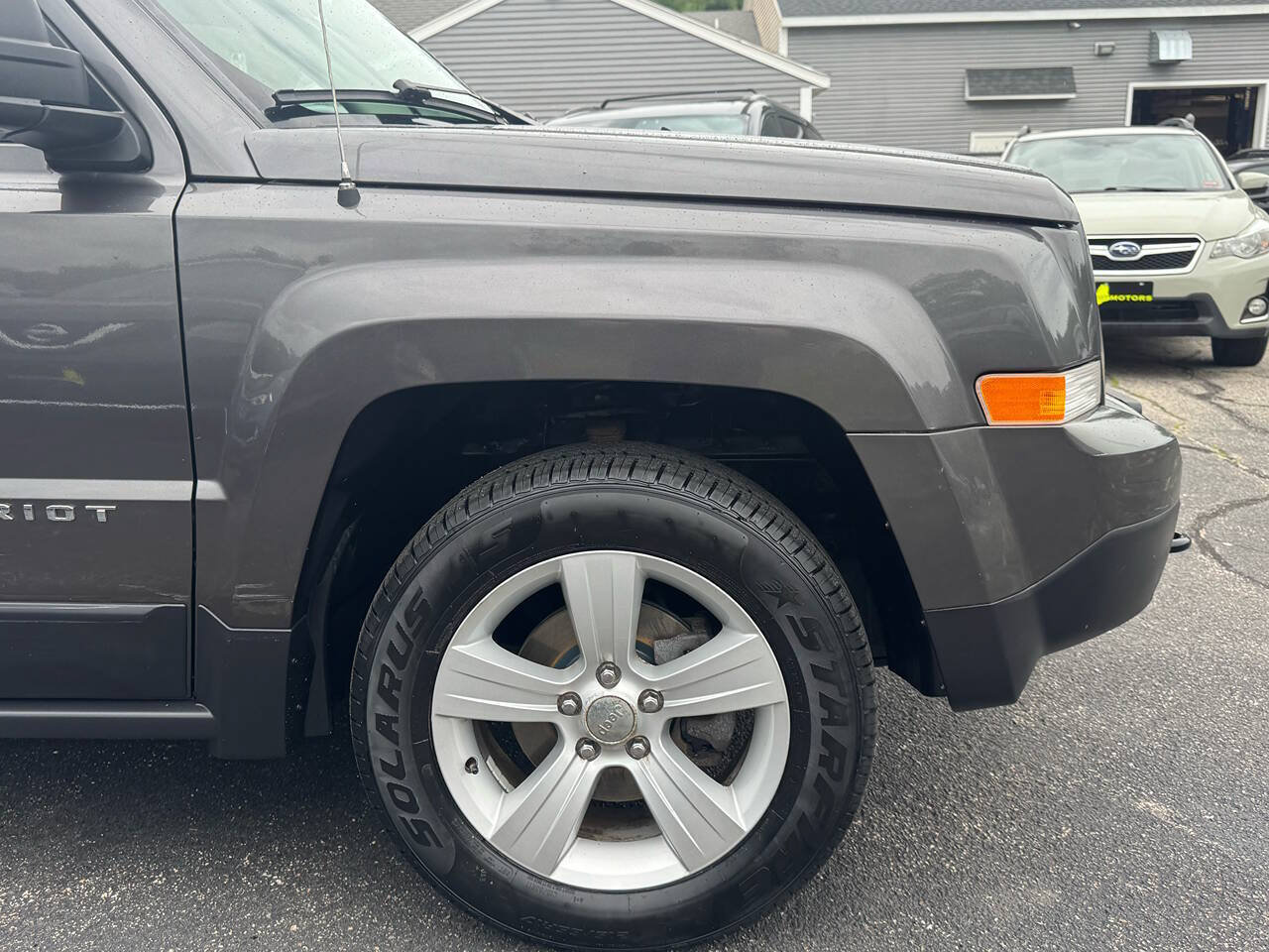 Used 2017 Jeep Patriot Latitude w/ Sun/Sound Group AWD/4WD image 11