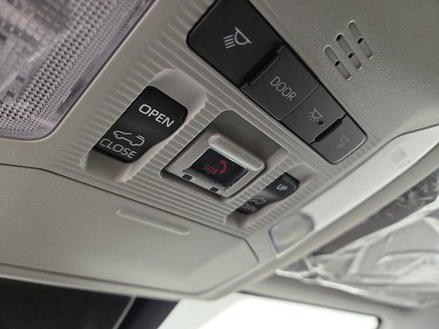 New 2025 Toyota RAV4 XLE image 30