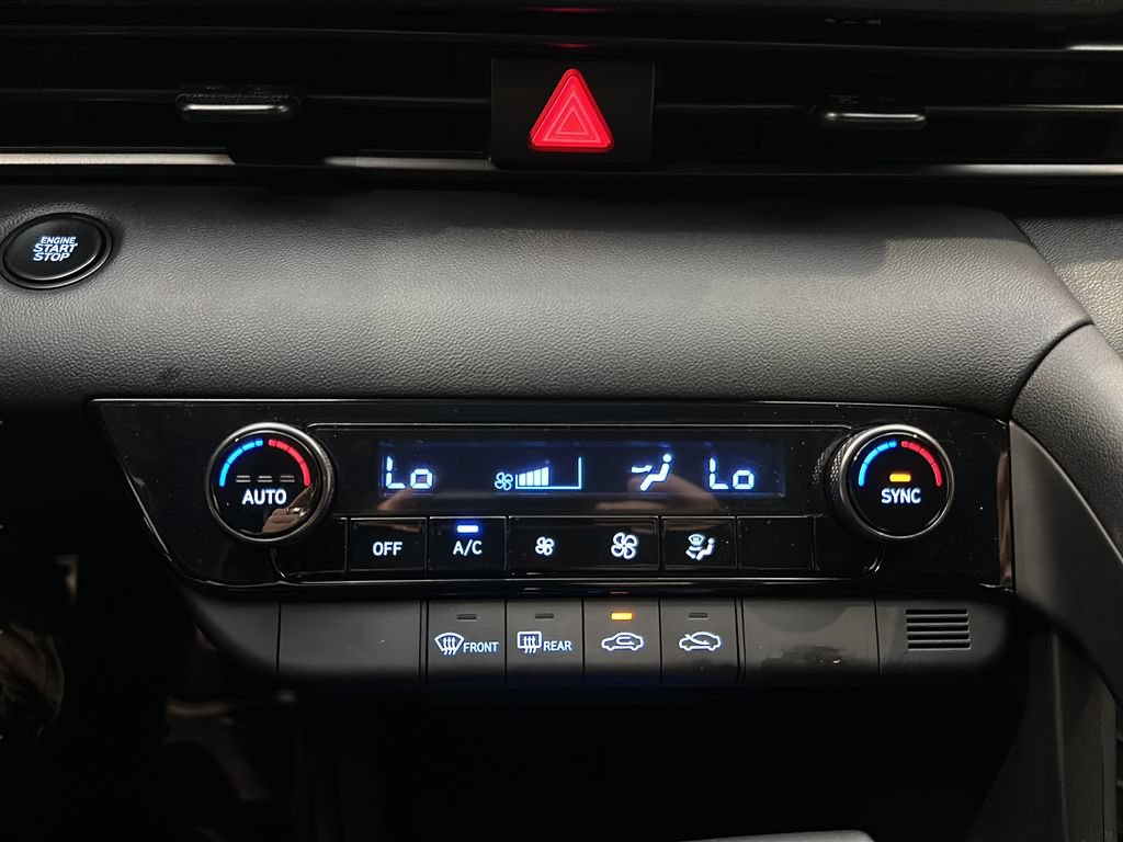 Certified 2025 Hyundai Elantra Sport FWD image 27