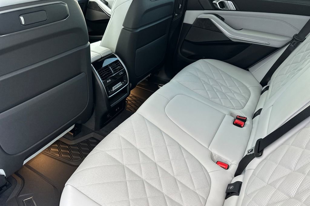 New 2026 BMW X5 xDrive40i w/ Climate Comfort Package image 12