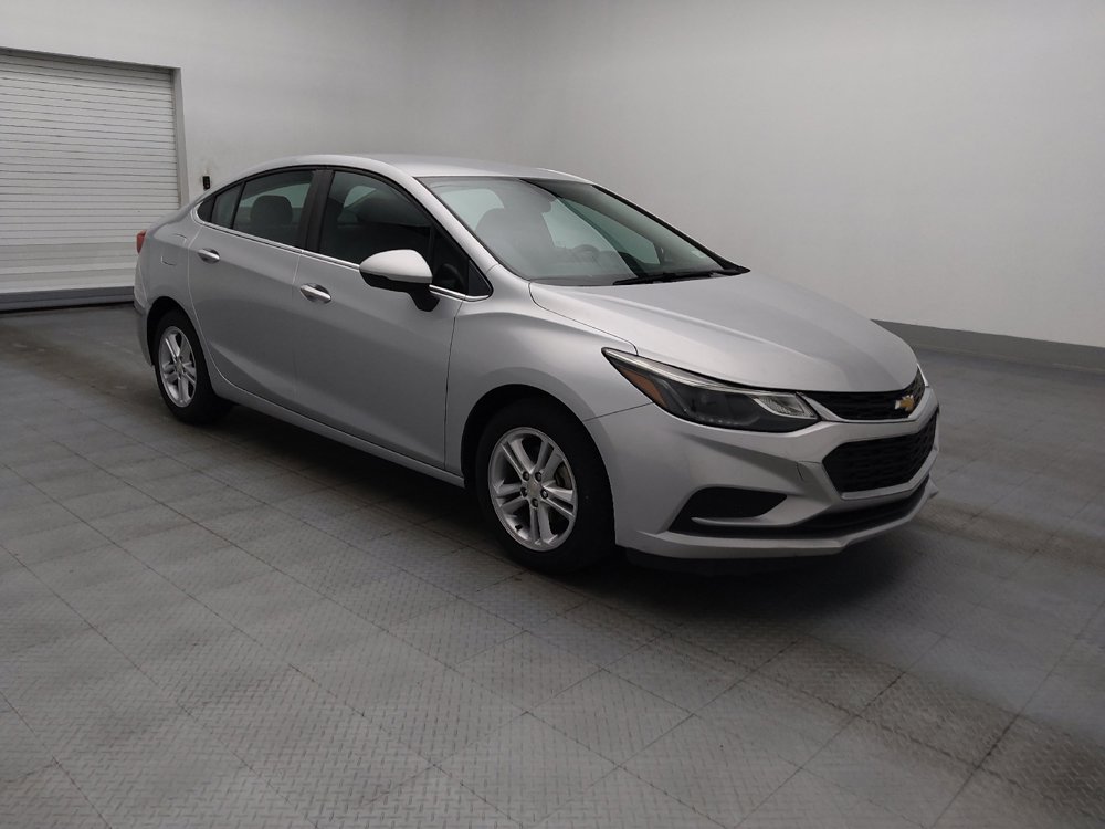 Used 2017 Chevrolet Cruze LT w/ Convenience Package FWD image 11