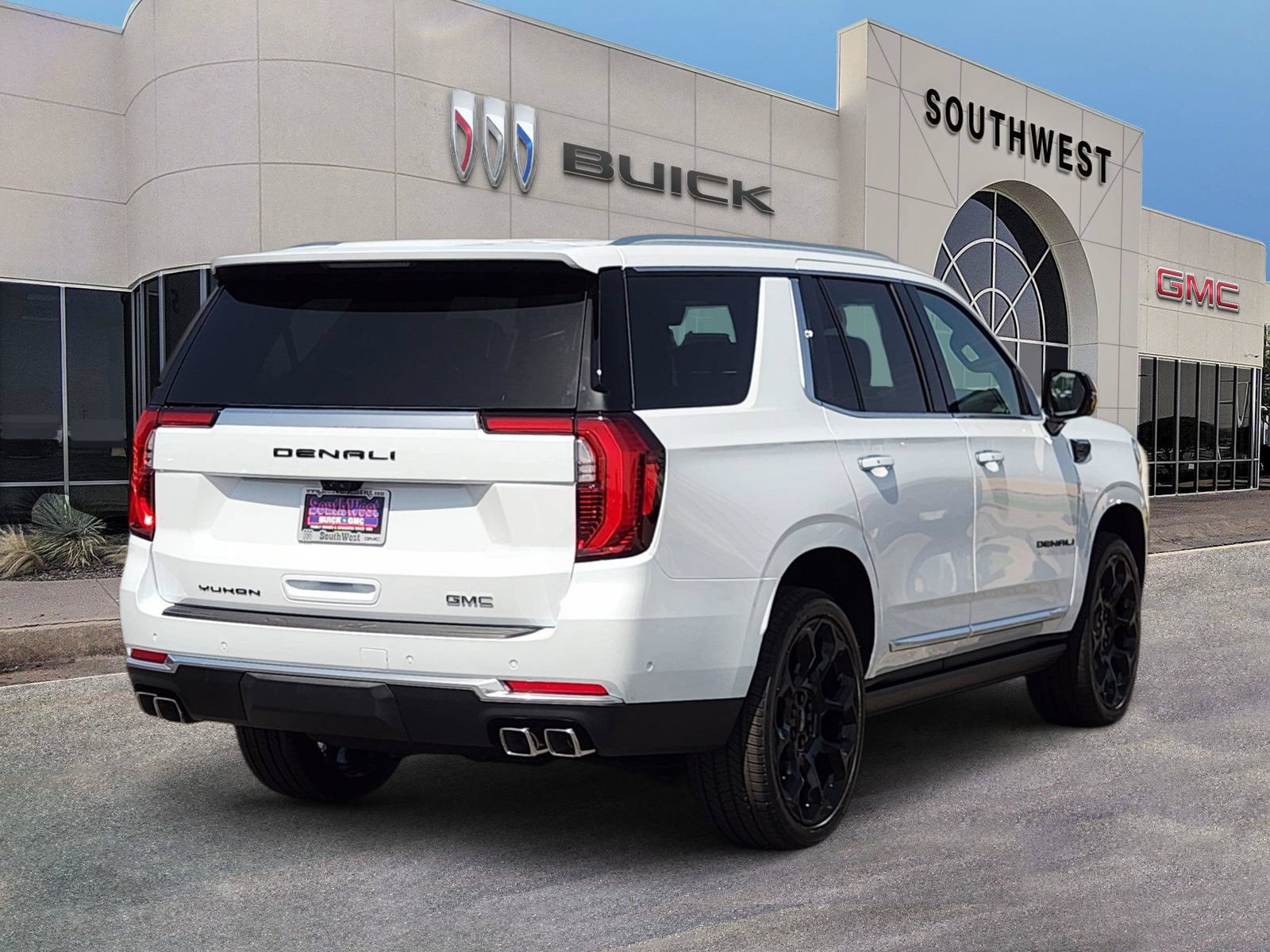 New 2026 GMC Yukon Denali w/ Denali Reserve Package AWD/4WD image 5