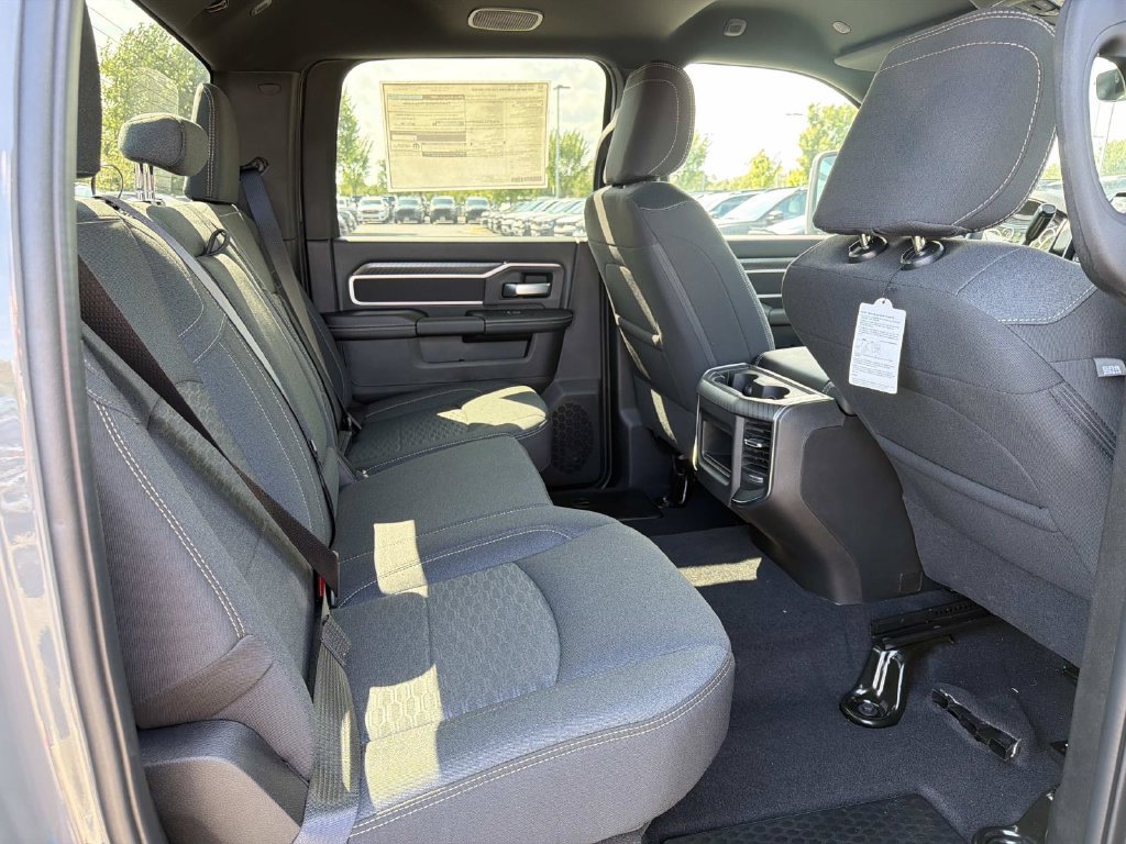 New 2026 RAM 3500 Big Horn AWD/4WD image 23