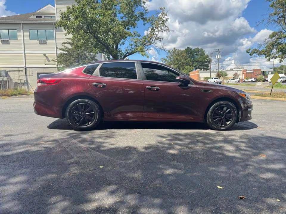 Used 2016 Kia Optima LX w/ LX Convenience Package image 8