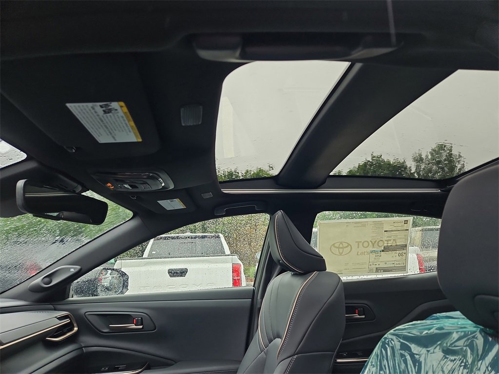 New 2026 Toyota Crown Platinum image 8