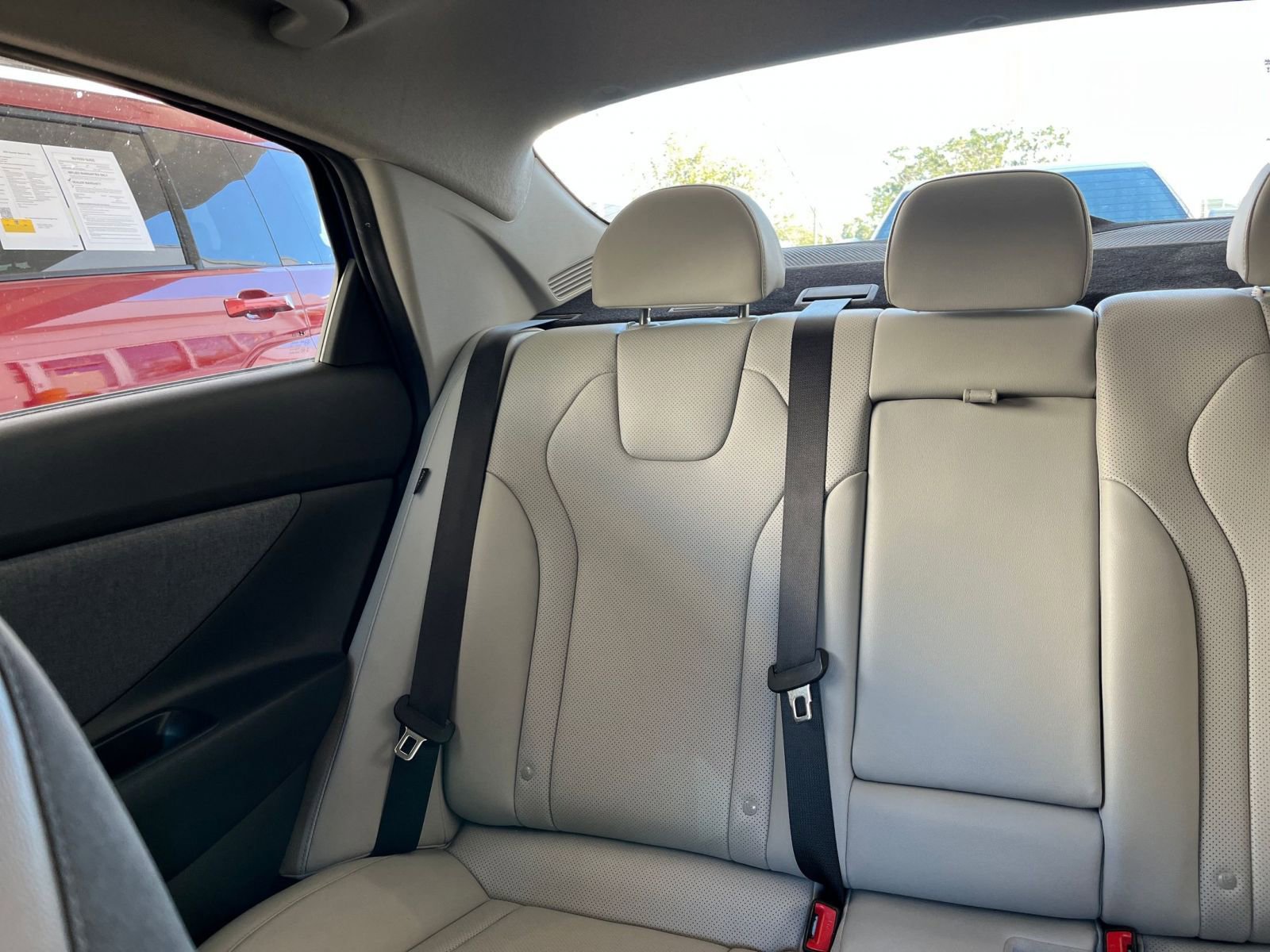 Used 2025 Hyundai Elantra Limited image 39