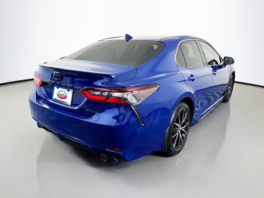 Used 2023 Toyota Camry SE image 5
