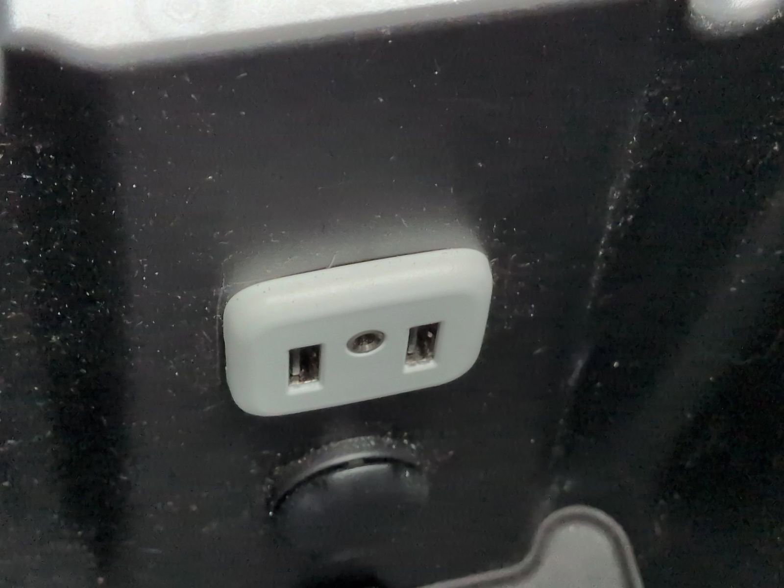 Used 2019 Buick Envision Essence image 35