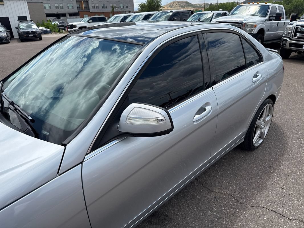 Used 2009 Mercedes-Benz C 300 Sedan image 8