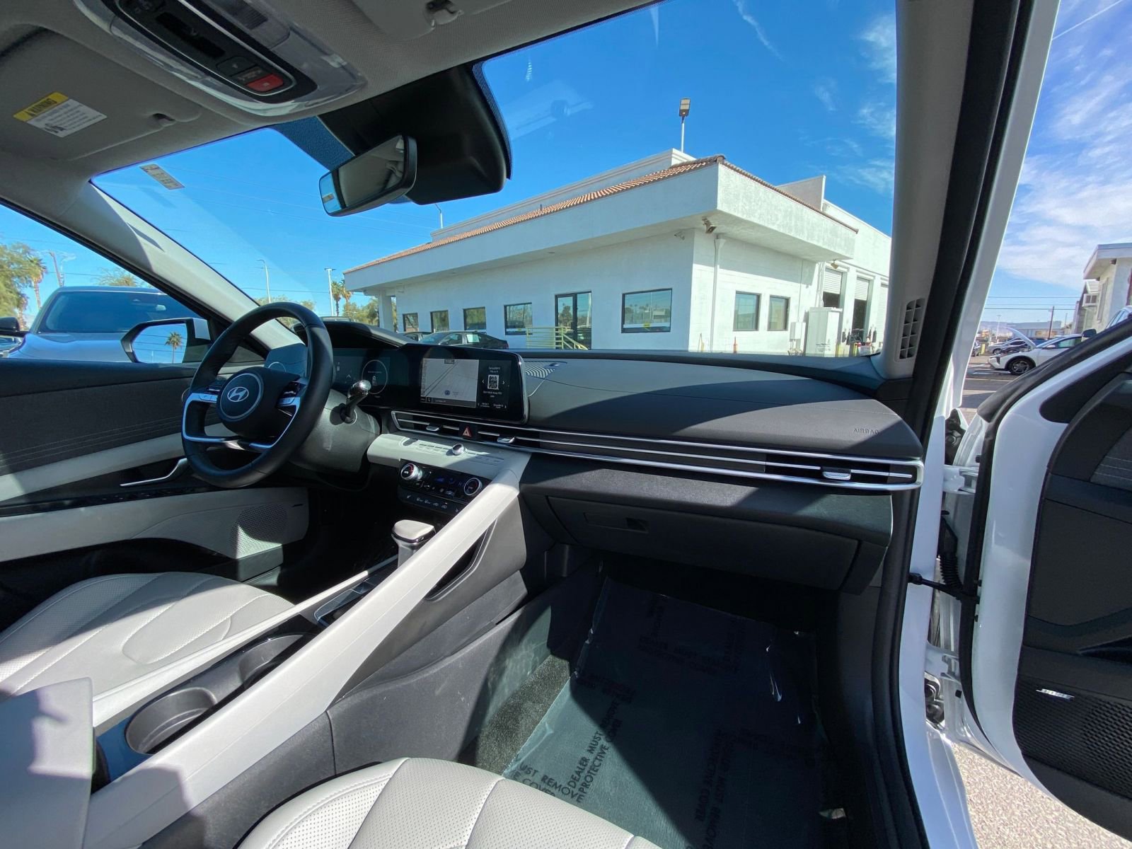 Used 2025 Hyundai Elantra Limited FWD image 38